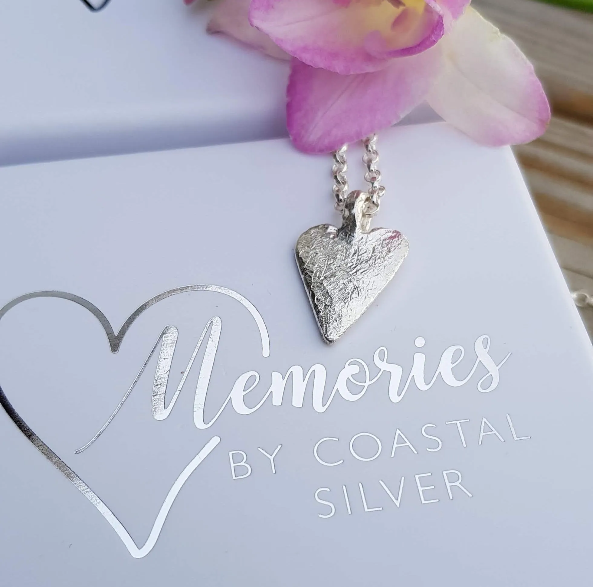 Ashes into Silver 'Endless Love Heart' Belcher Necklace