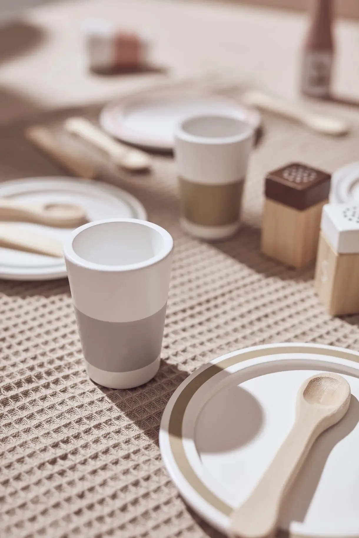 Dinnerware 4 play set KID'S HUB